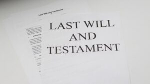 Documento de testamento mostrando "Last Will and Testament" representando processos de inventário e herança. Foto por Melinda Gimpel no Unsplash