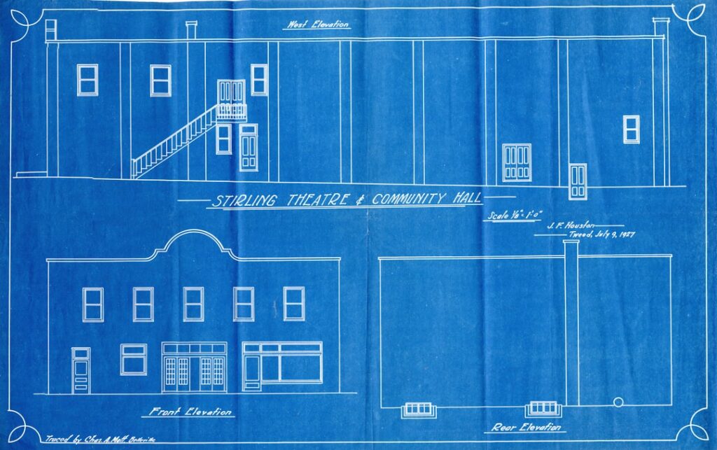 Planta baixa e projeto arquitetônico antigo em papel azul